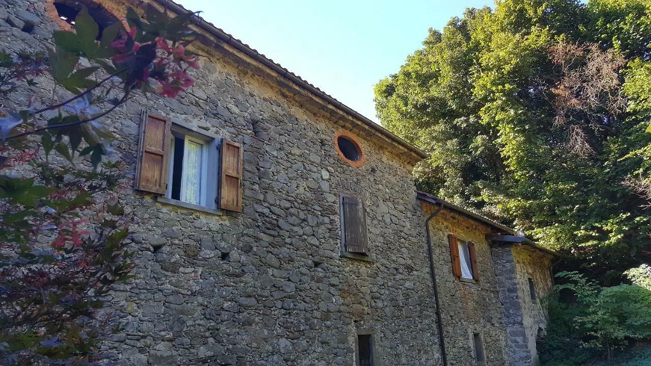 Ai Chiosi Affittacamere Pontremoli Italy