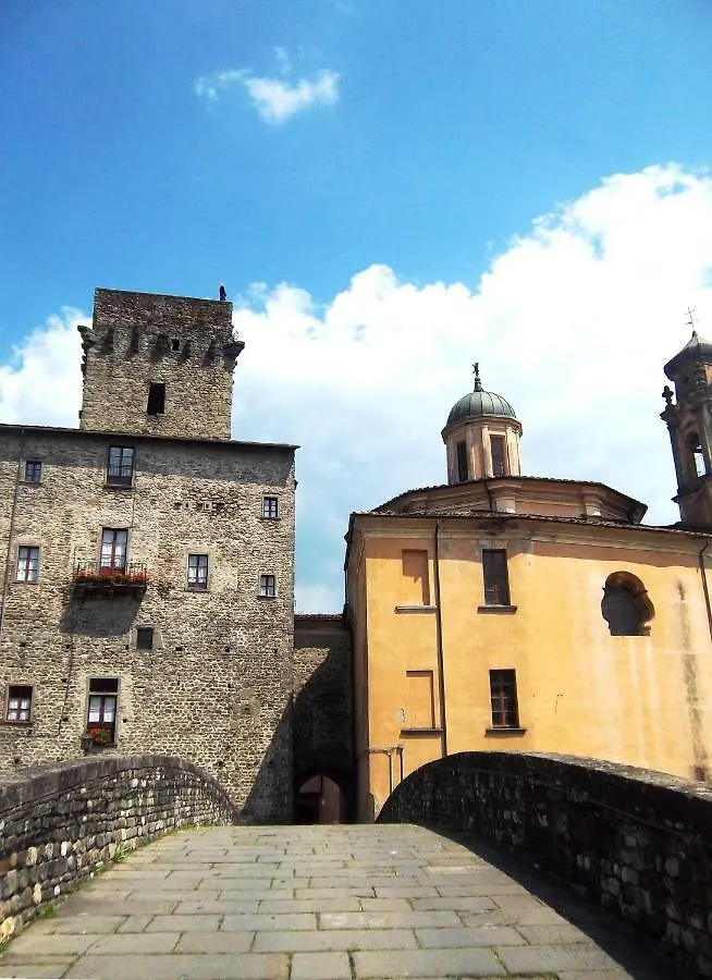 Ai Chiosi Affittacamere Pontremoli Bed & Breakfast